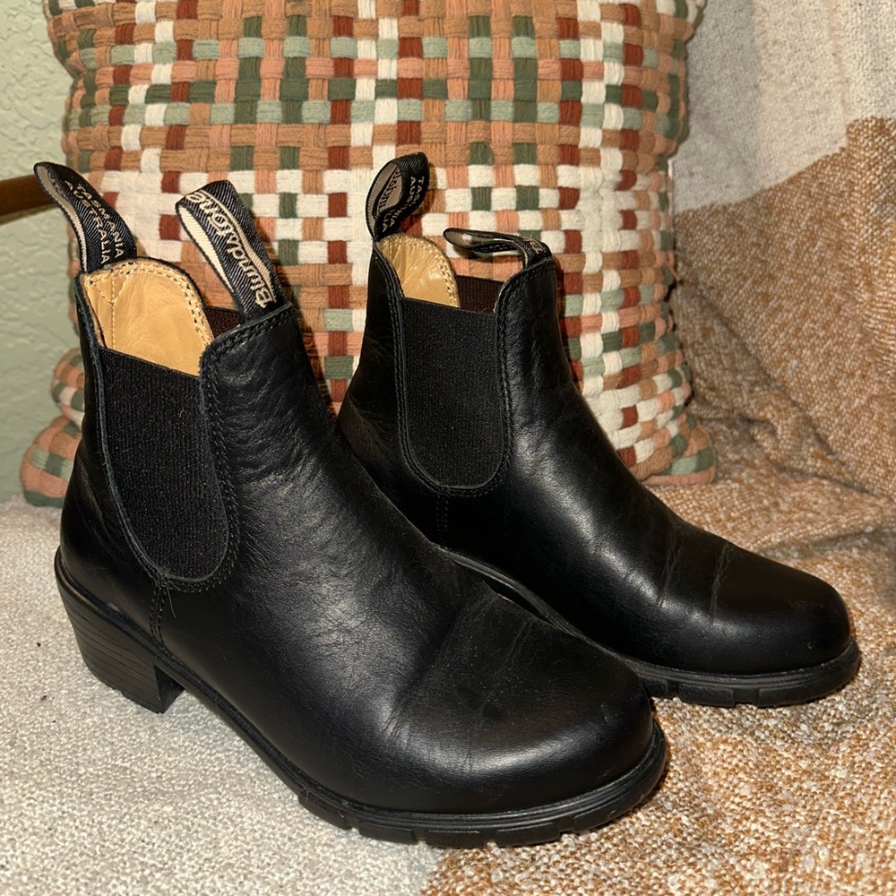 Blundstone Black Heeled Boots (Women’s 7.5 US)